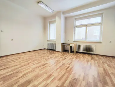 Na prenájom komerčné, Bratislava-Staré Mesto, Štefánikova