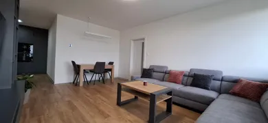 Na prenájom 2-izbový byt, 60 m², Trenčín, Soblahovská