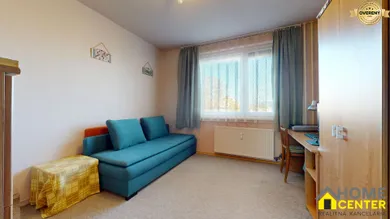 Na predaj 3-izbový byt, 72 m², Komárno, Biskupa Királya