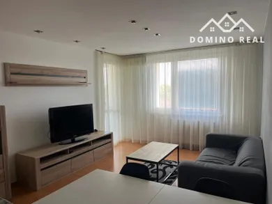 Byty na prenájom 3-izbový, Bratislava-Ružinov · €780