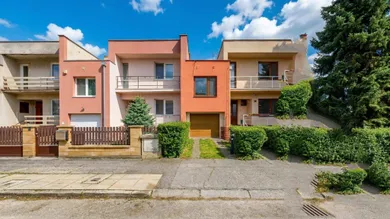 Na predaj dom, 218 m², Šaľa, Sládkovičova