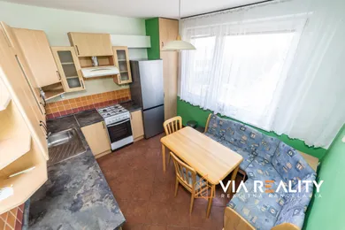 Na predaj 3-izbový byt, 75 m², Pezinok, Bystrická