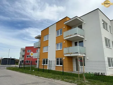 Квартиры в аренду, 2-комнатные, Šamorín · €750
