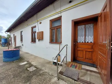 Na predaj dom, 168 m², Pezinok, Vajanského