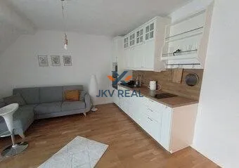 Byty na prenájom 1-izbový, Bratislava-Staré Mesto · €690