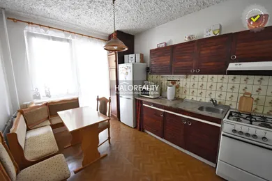 Na predaj 3-izbový byt, 70 m², Nová Baňa