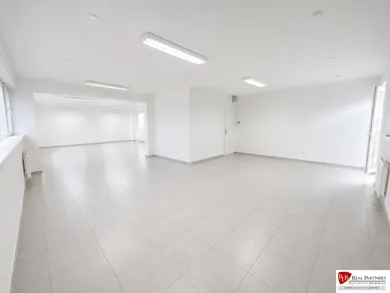 Na predaj komerčné v Bratislava-Ružinov · €249 000 · Čiastočná rekonštrukcia