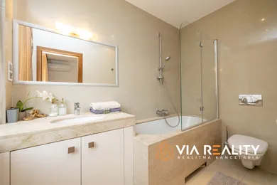 Na predaj 2-izbový byt, 70 m², Bratislava-Staré Mesto, Dunajska