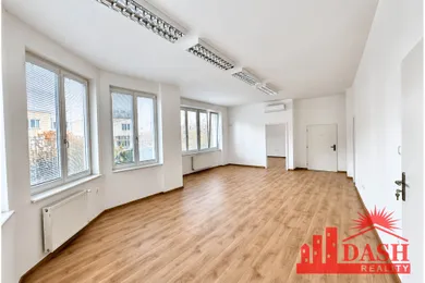 Na prenájom komerčné, 60 m², Trenčín, M.R. Štefánika