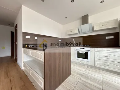 Mieszkania na sprzedaż, 3-pokojowe, Košice-Nad jazerom · €244 000