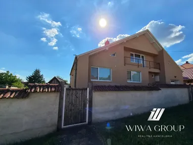 Na predaj dom, 200 m², Nesvady, Na kopci