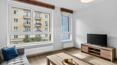 Na prenájom 3-izbový byt, 74 m², Bratislava-Staré Mesto, Bernolákova