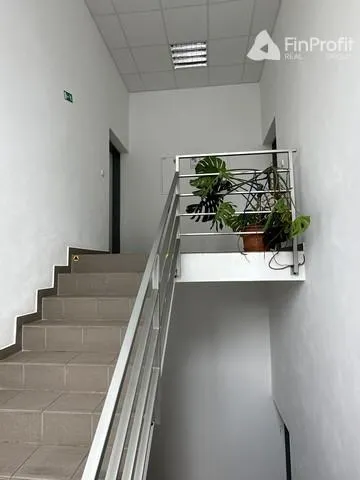 Na prenájom komerčné, 177 m², Bratislava-Nové Mesto, Račianska