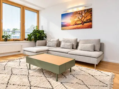 Na predaj 3-izbový byt, 83 m², Bratislava-Ružinov, Trenčianska
