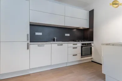 Na predaj 2-izbový byt, 76 m², Bratislava-Staré Mesto