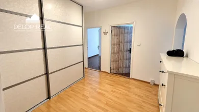 Na predaj 4-izbový byt, 82 m², Bratislava-Devínska Nová Ves