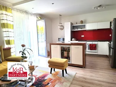 Na predaj 3-izbový byt, 72 m², Trenčín, Hroznová