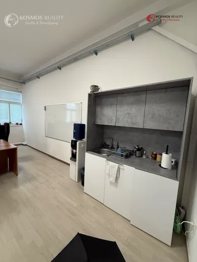 Na prenájom komerčné, 71 m², Košice-Juh, Južná trieda