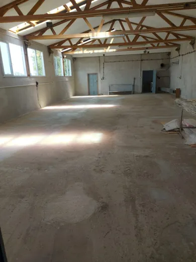 Na prenájom objekt, 288 m², Drahovce, Majer