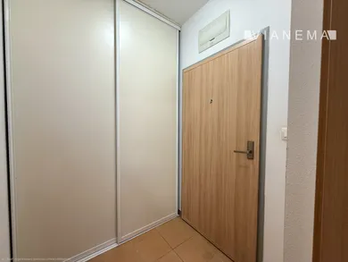 Na predaj 1-izbový byt, 36 m², Bratislava-Karlova Ves
