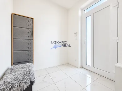 Na predaj 4-izbový dom, 112 m², Lehnice, Lehnice Sása 2005