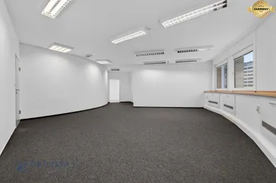 Na prenájom komerčné, 80 m², Bratislava-Ružinov, Plynárenská