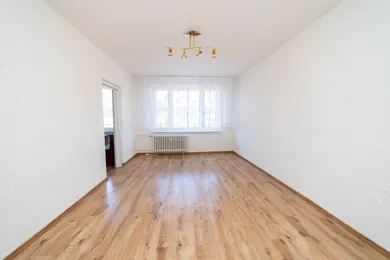 Na predaj 2-izbový byt, 64 m², Veľký Krtíš