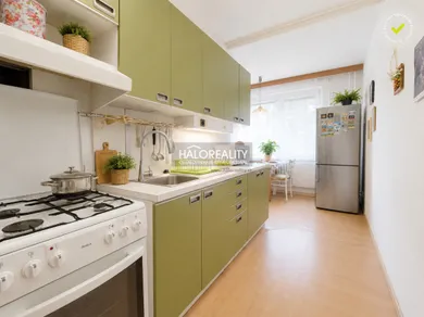 Byty na predaj 3-izbový, Nová Dubnica · €139 990