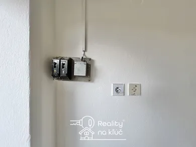 Na prenájom objekt, 18 m², Nové Zámky, Čerešňová