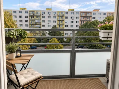 Na prenájom 3-izbový byt, 66 m², Bratislava-Staré Mesto, Exnárová 14