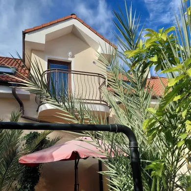 Byty na prenájom 3-izbový, Pezinok · €800