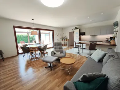 Na predaj dom, 116 m², Bratislava-Záhorská Bystrica, Strmý vŕšok