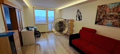 Mieszkania na sprzedaż, 3-pokojowe, Holíč · €128 000