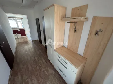 Na predaj 5-izbový dom, 178 m², Lučenec, A. E. Timku