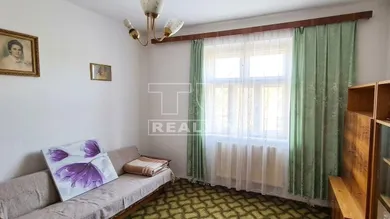 Na predaj 3-izbový dom, 96 m², Urmince