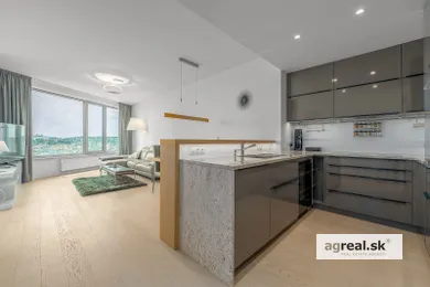 Mieszkania na sprzedaż, 3-pokojowe, Bratislava-Staré Mesto · €616 000