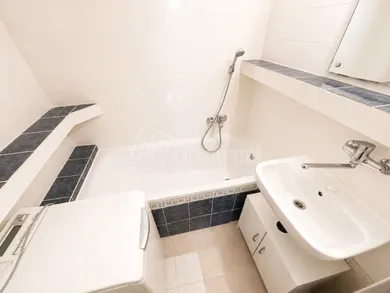 Na prenájom 3-izbový byt, 64 m², Šaľa, Hlavná