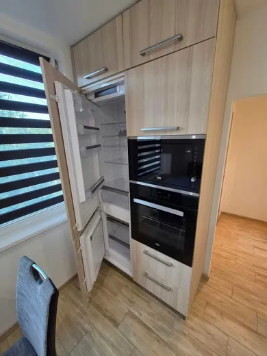 Na predaj 3-izbový byt, 74 m², Nové Zámky, M. R. Štefánika