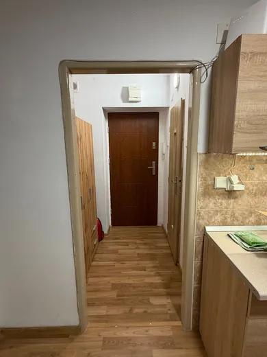 Na prenájom 1-izbový byt, 31 m², Handlová, 29. augusta
