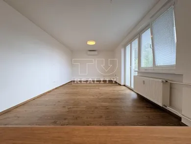 Na prenájom 3-izbový byt, 82 m², Trenčín