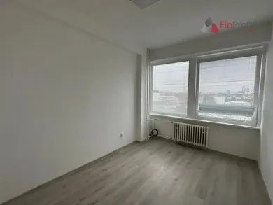 Na prenájom komerčné, 12 m², Bratislava-Nové Mesto, Bojnická