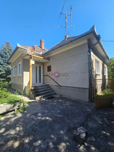 Na predaj 3-izbový dom, 391 m², Vrakúň