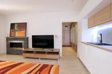 Na prenájom 2-izbový byt, 44 m², Bratislava-Ružinov, Mesačná