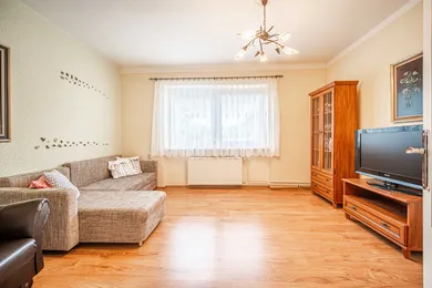 Na predaj 5-izbový dom, 180 m², Limbach, 1. mája