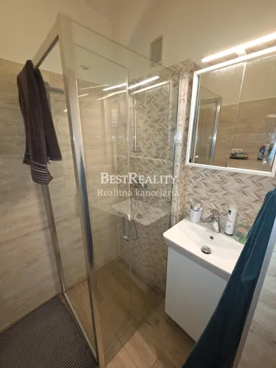 Eladó lakások, 1-szobás, Bratislava-Staré Mesto · €189 000