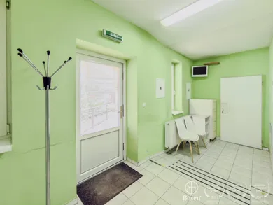 Na prenájom komerčné, 40 m², Fiľakovo, Podhradská