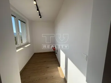 Na predaj 3-izbový byt, 68 m², Poprad