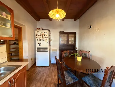 Na predaj 4-izbový dom, 180 m², Prietrž