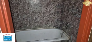 Na prenájom 1-izbový byt, 40 m², Nové Zámky, Námestie republiky