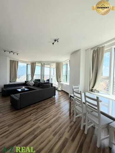Na prenájom 3-izbový byt, 81 m², Bratislava-Staré Mesto, Landererova